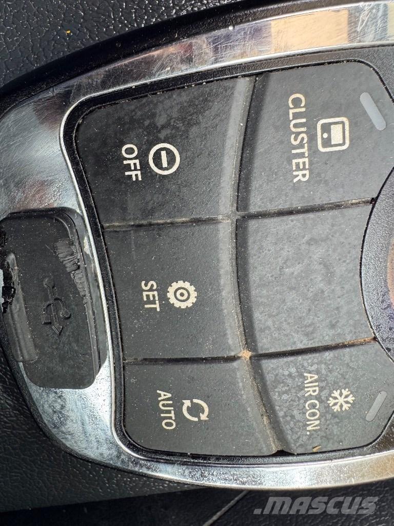Hyundai HX140 LC Rupsgraafmachines