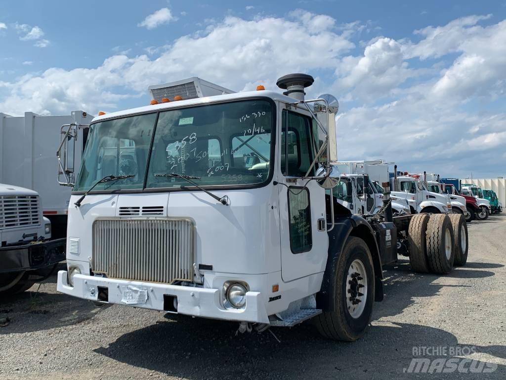 Autocar WX64 Chassis met cabine