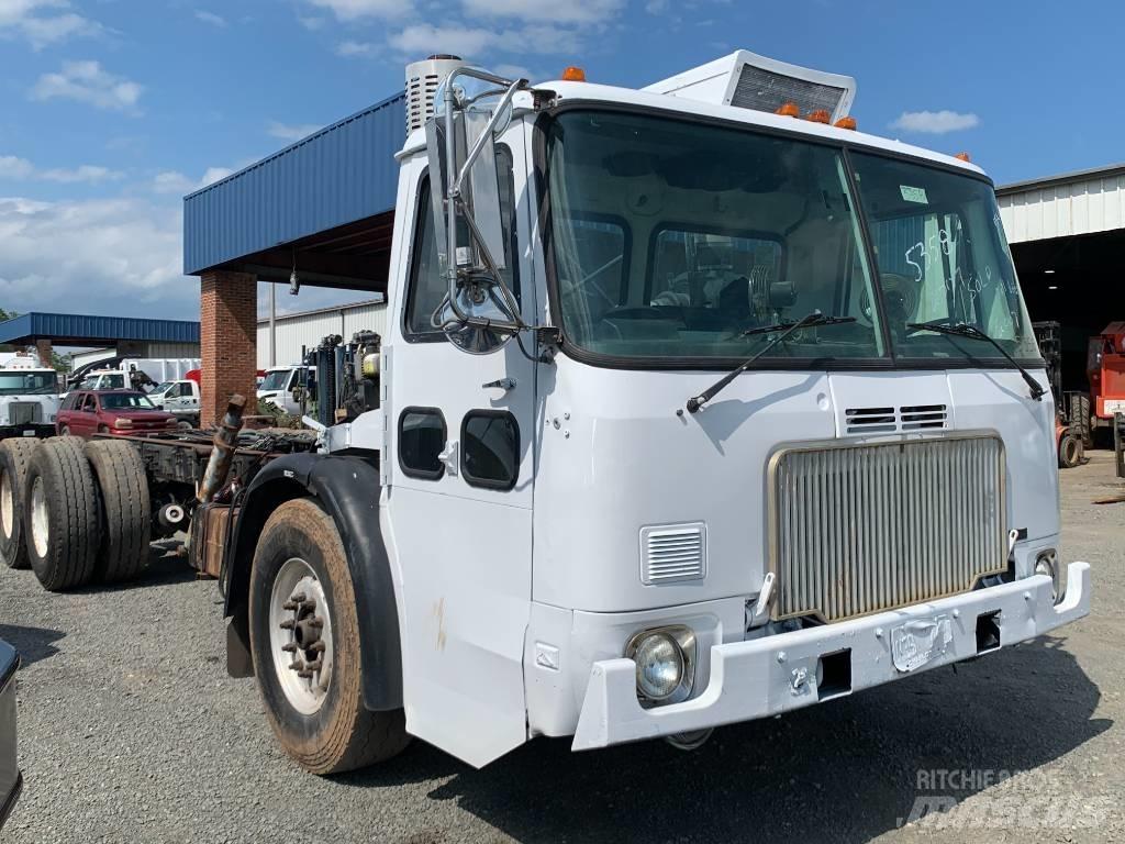 Autocar WX64 Chassis met cabine