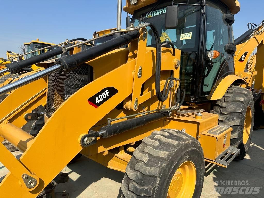 CAT 420F Wielladers