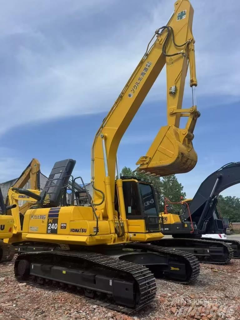 Komatsu 240LC-8 Rupsgraafmachines