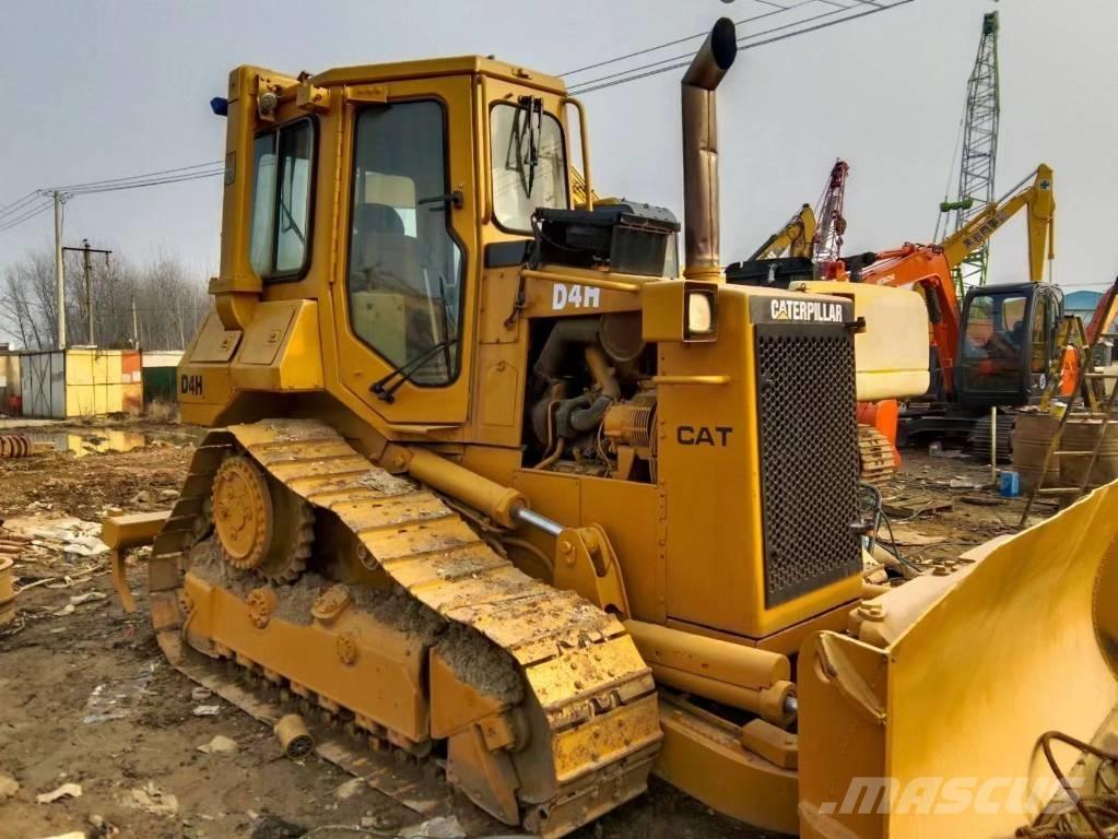 CAT D4H Rupsdozers