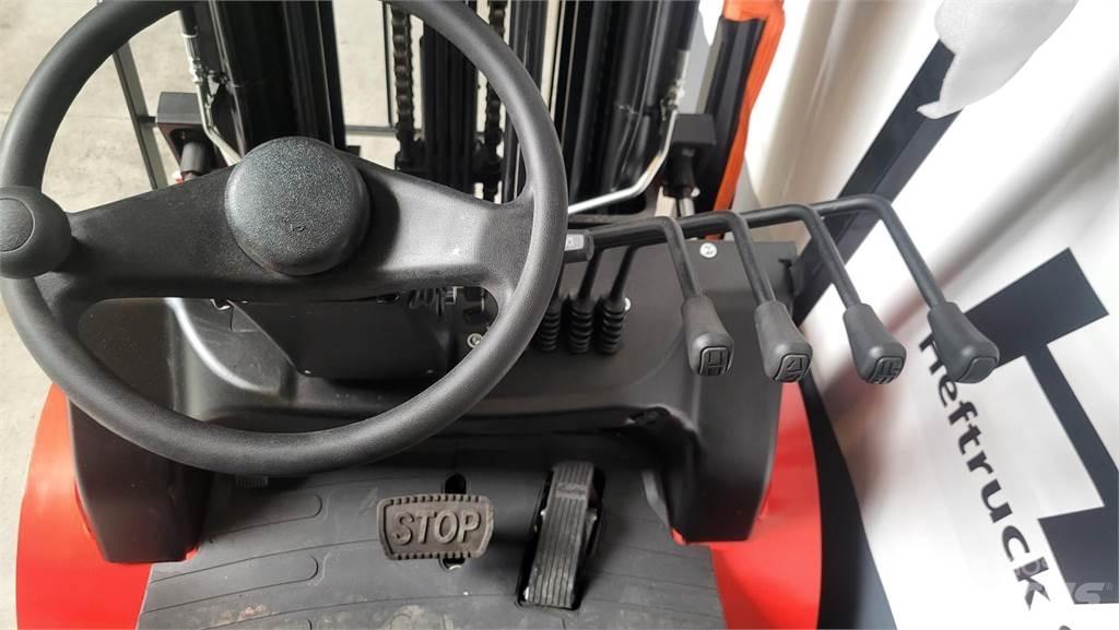  EFL303-B Elektrische heftrucks
