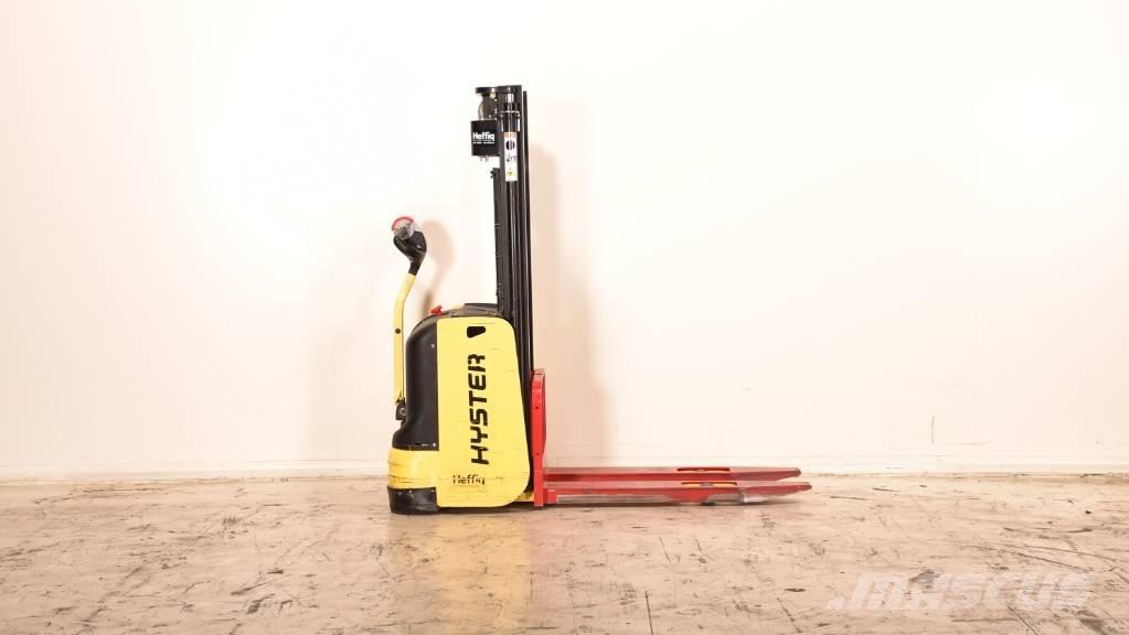 Hyster S 1.0-24 Stapelaar meeloop