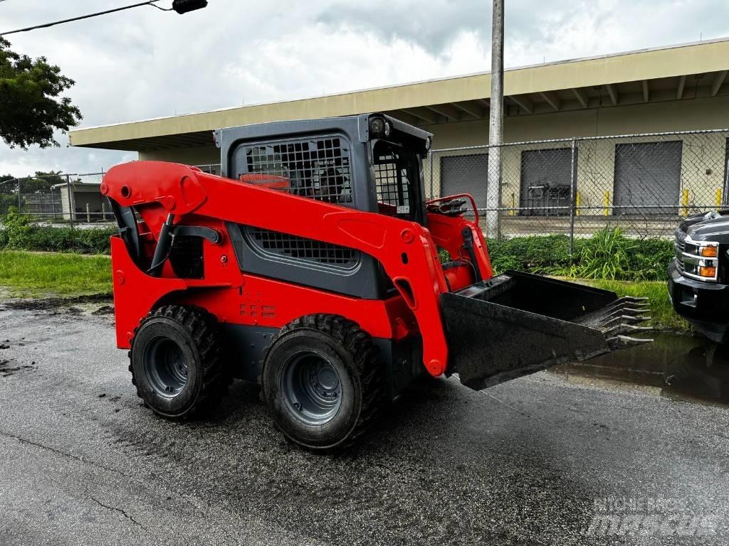 Kubota SSV 75 Schrankladers