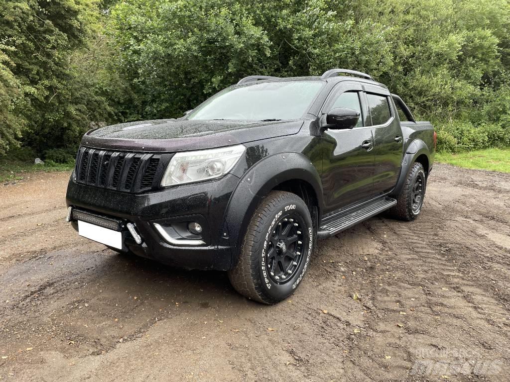 Nissan Navara Bestelwagens met open laadbak