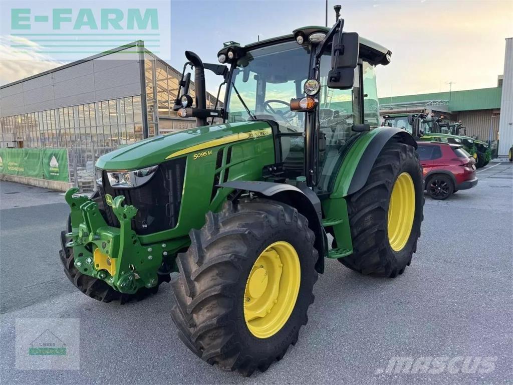John Deere 5095 m Tractoren