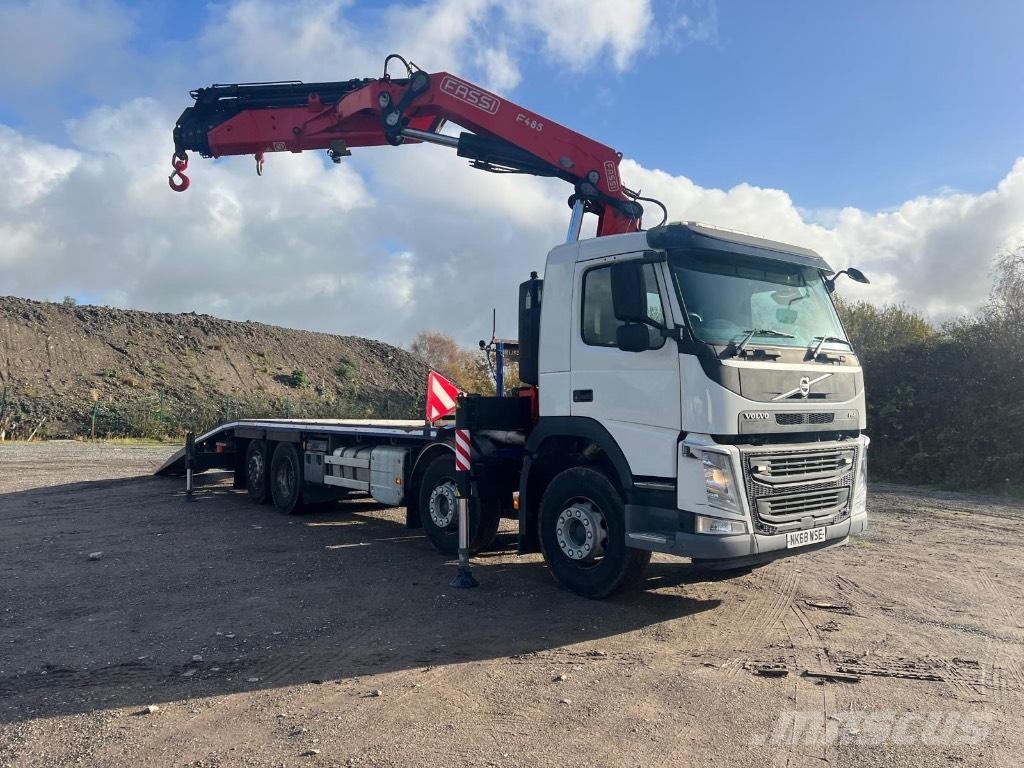 Volvo FM 450 Vlakke laadvloer met kraan