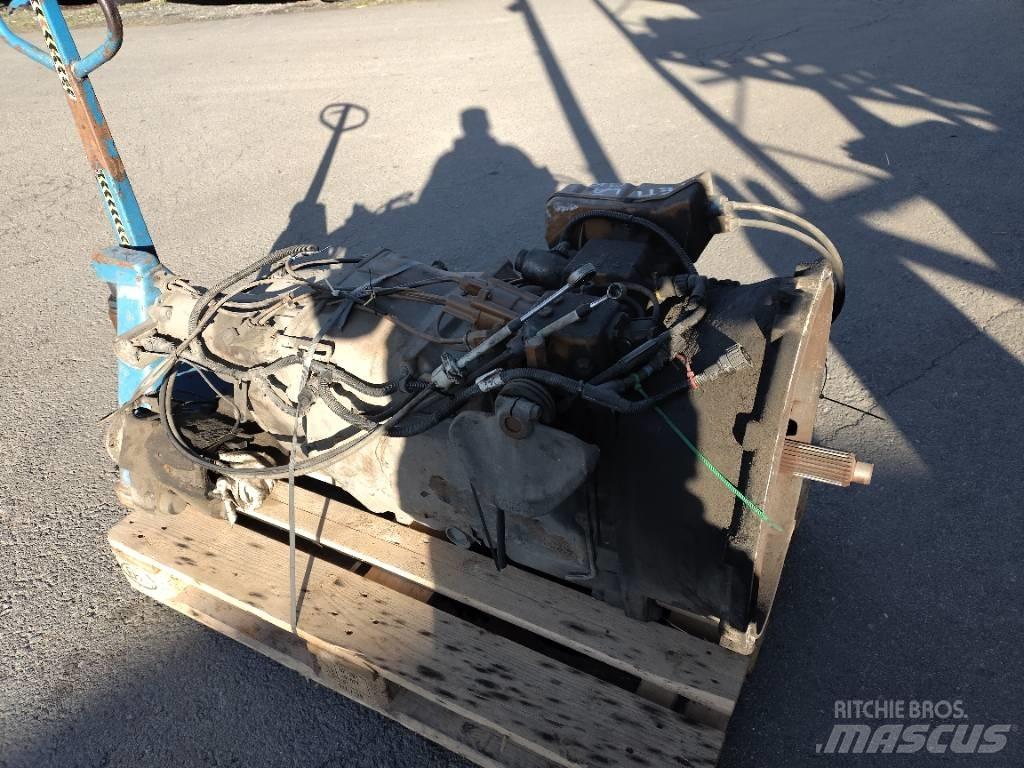 Volvo VT2214B Versnellingsbakken