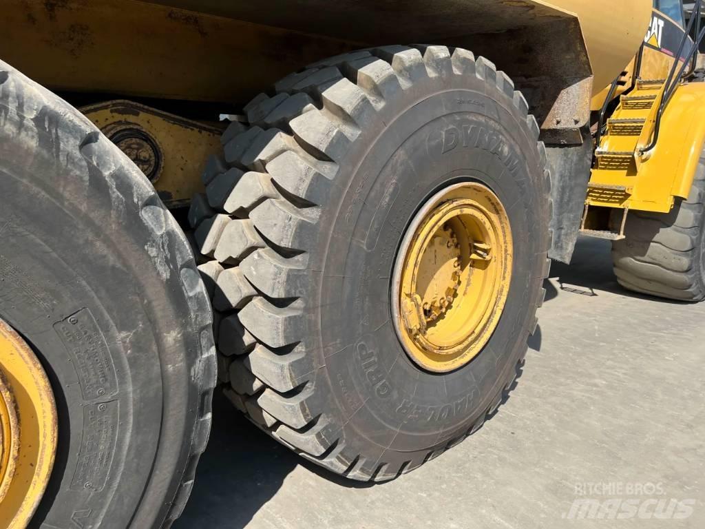 CAT 740 WATER TRUCK Water tankwagens