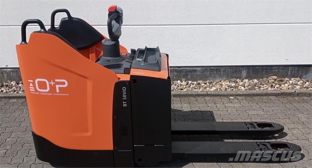 Toyota LPE 250 Stapelaar meeloop