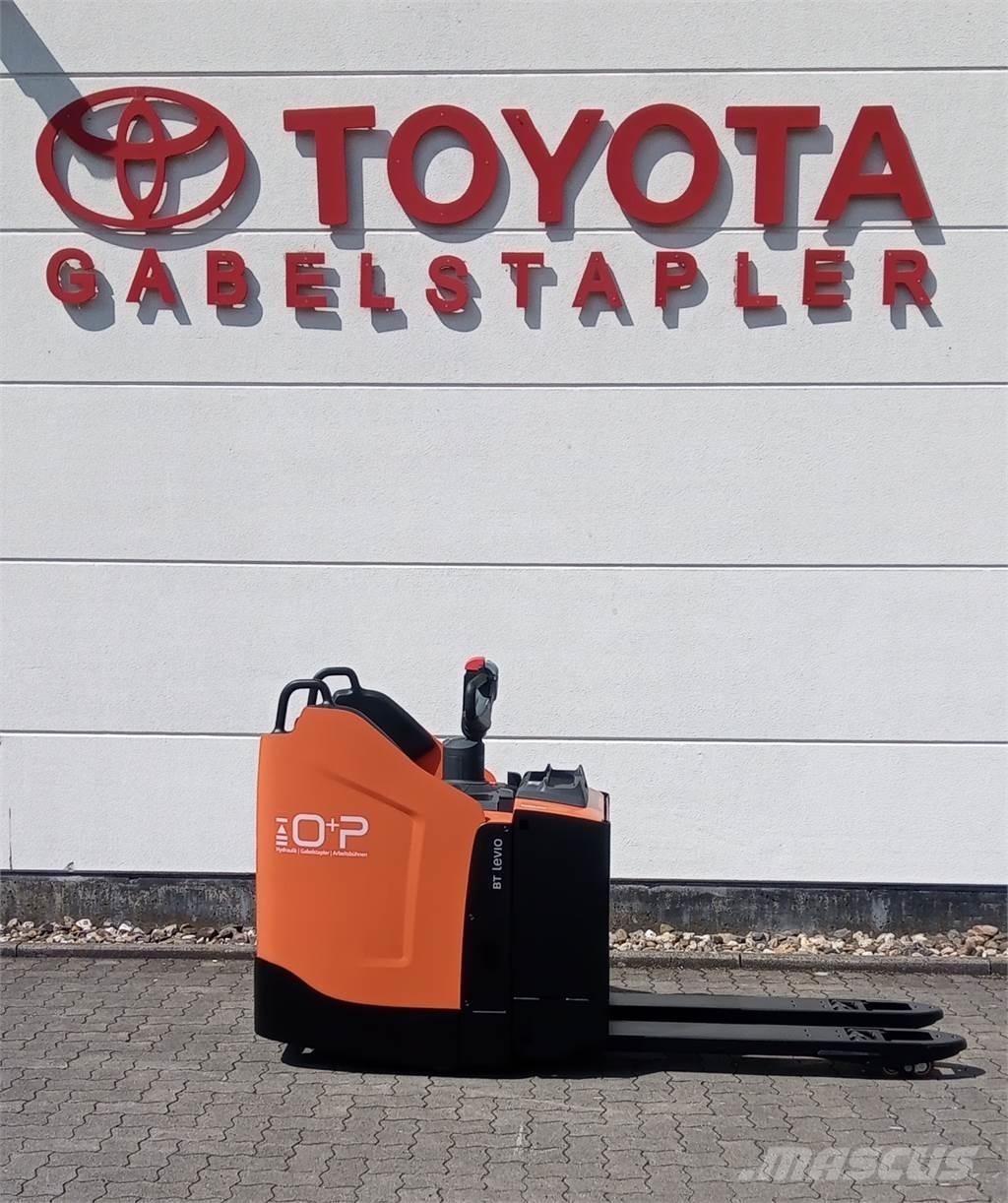 Toyota LPE 250 Stapelaar meeloop