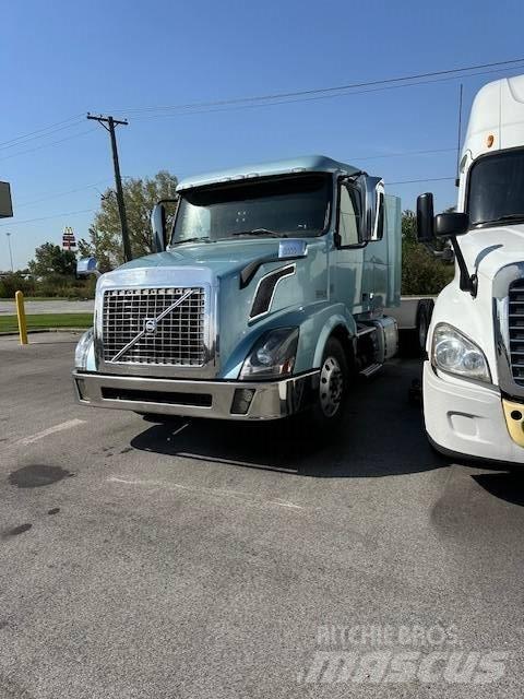 Volvo VNL 430 Trekkers
