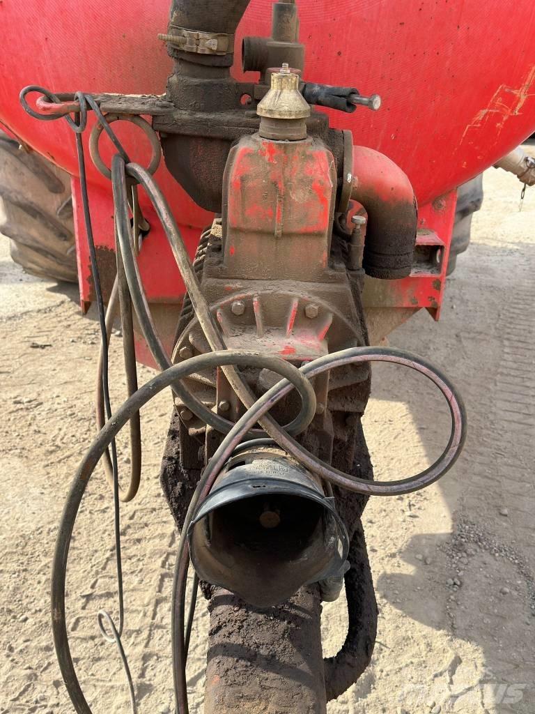 Herbst T2000R Drijfmesttanks
