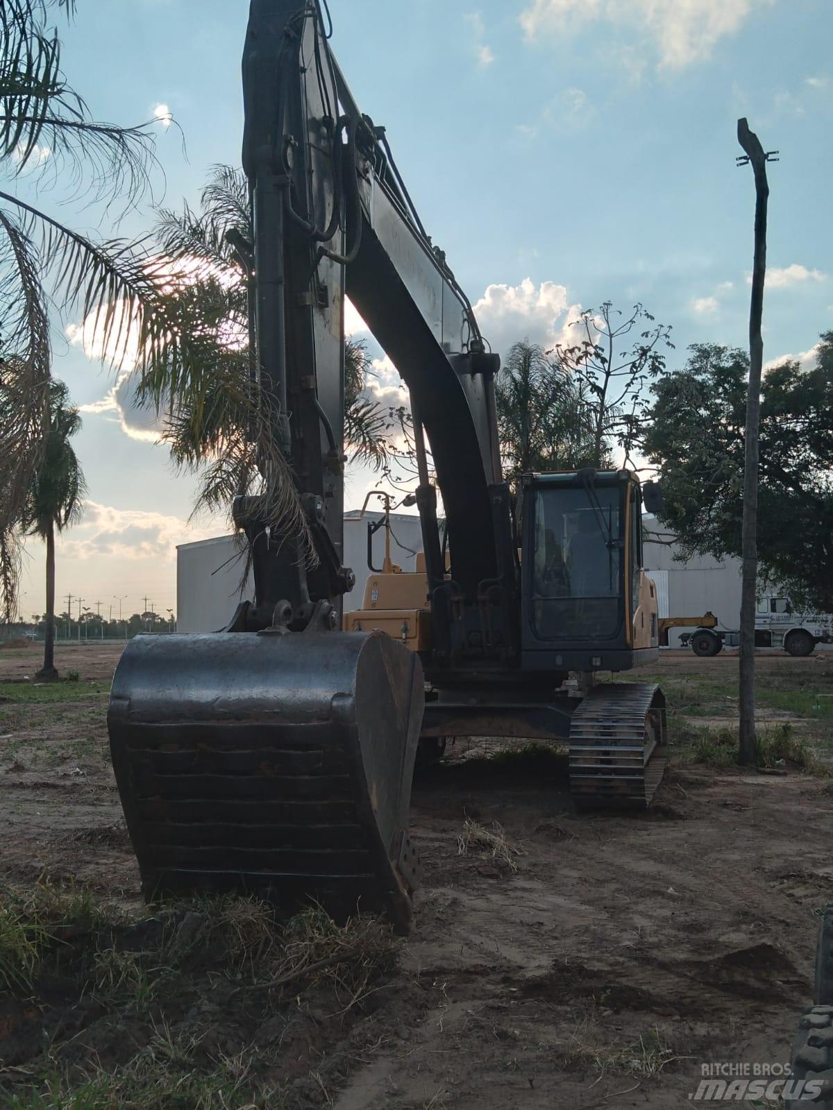 Volvo EC 250 D L Rupsgraafmachines