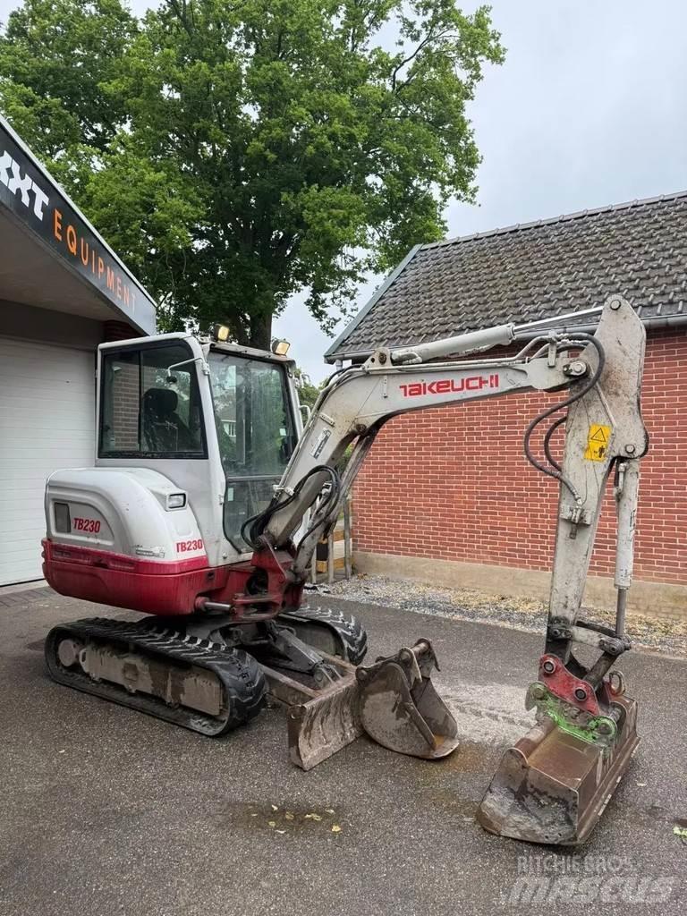Takeuchi TB230 Minigraafmachines < 7t