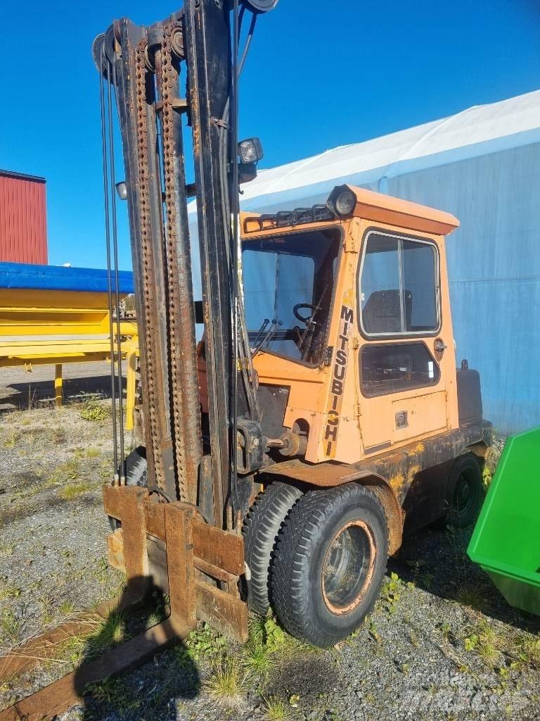 Mitsubishi FD 40 Diesel heftrucks