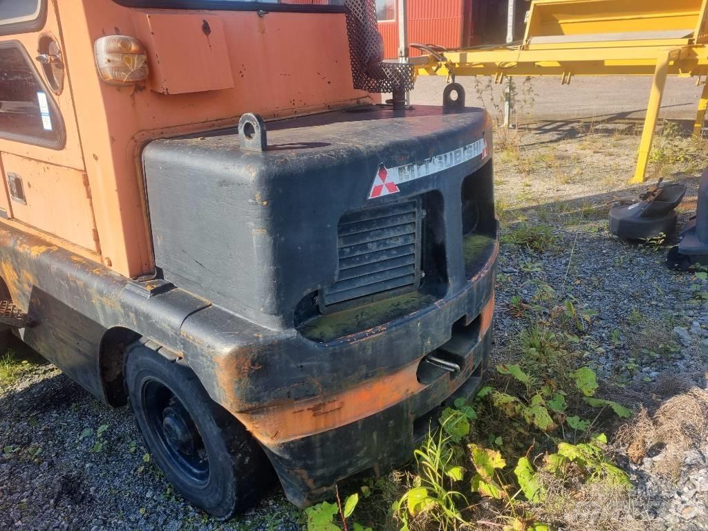 Mitsubishi FD 40 Diesel heftrucks