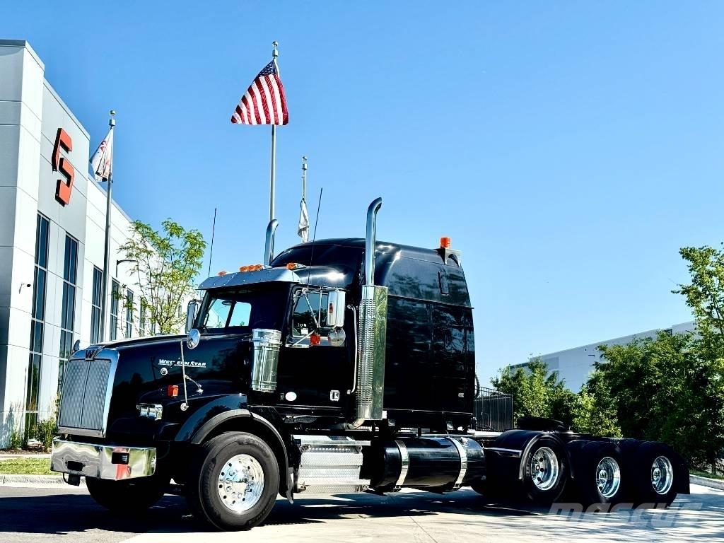Western Star 4900 Trekkers