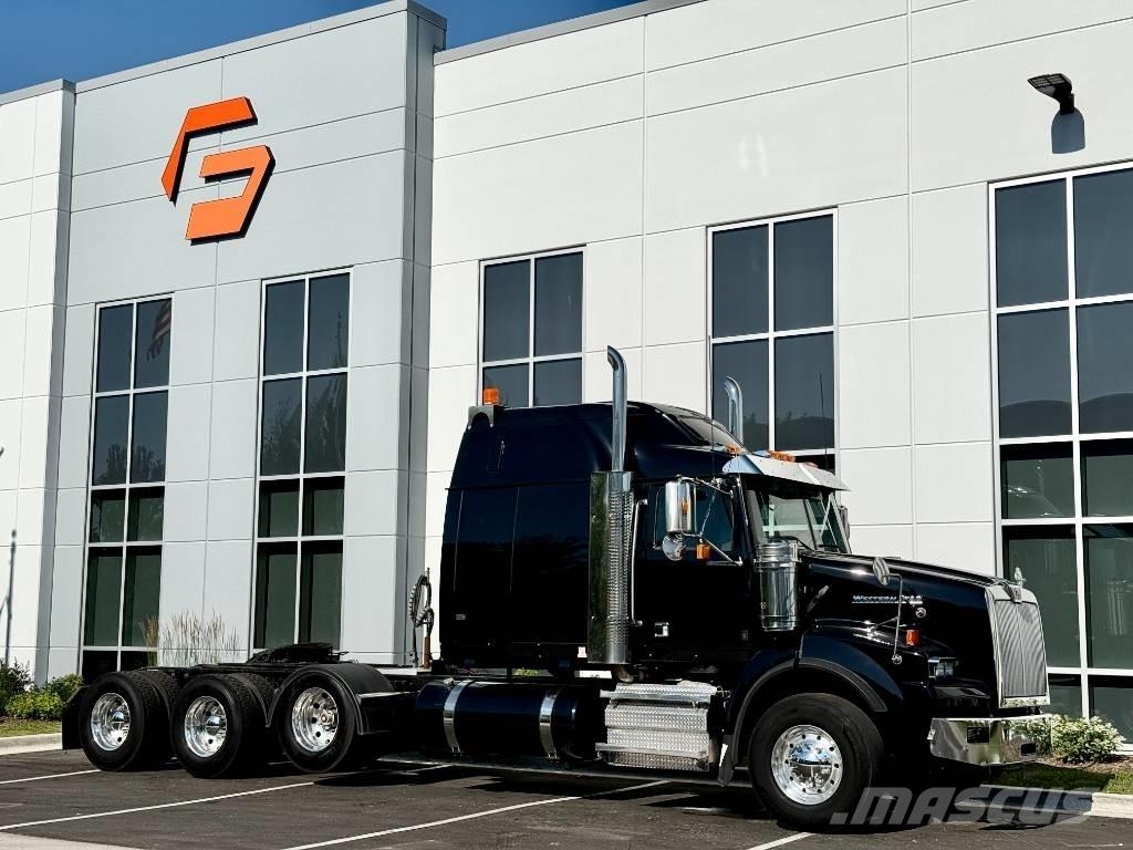 Western Star 4900 Trekkers