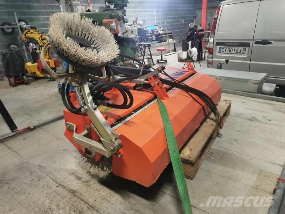 Tuchel Simplex 135HD Veegmachines