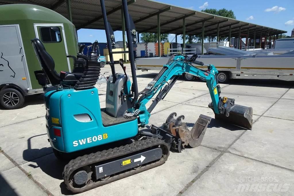 Sunward SWE08B Rupsgraafmachines