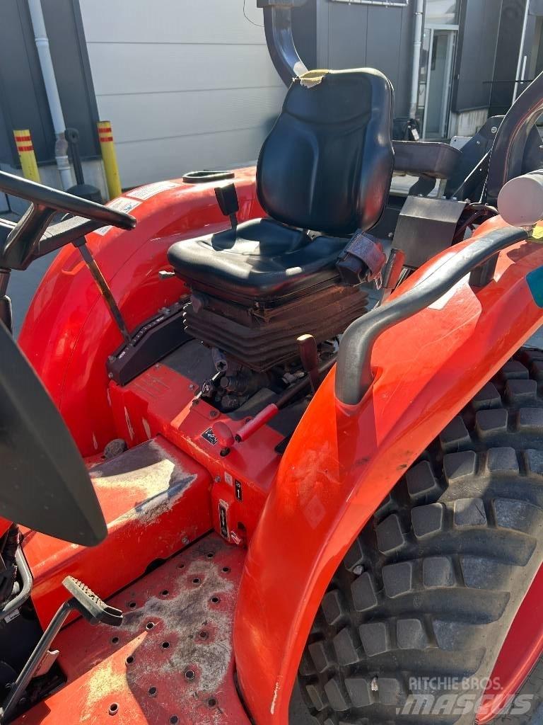 Kubota L1-382 HST Compacttrekkers