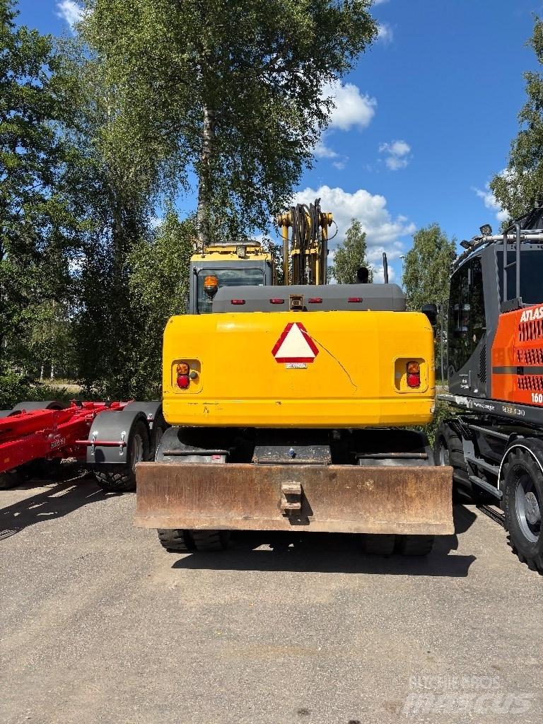 Komatsu PW 140-7 Wielgraafmachines