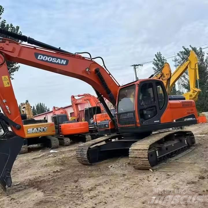 Doosan DX225LC-9C Rupsgraafmachines