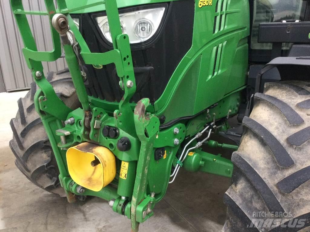 John Deere 6130R Tractoren