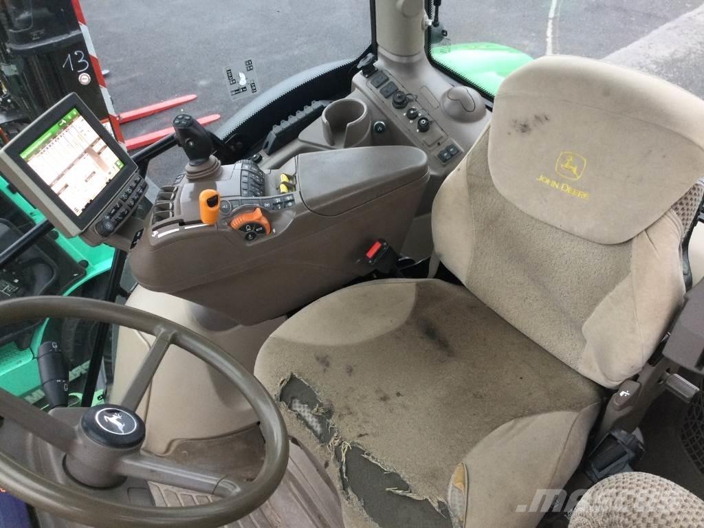 John Deere 6130R Tractoren