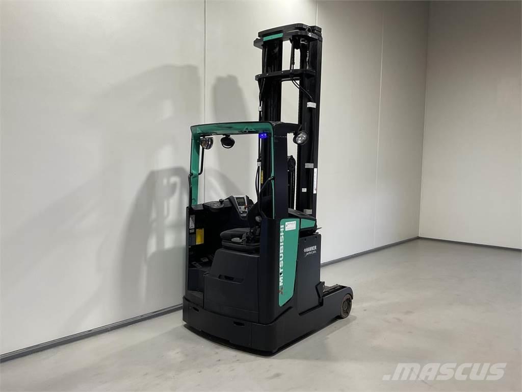 Mitsubishi RB16NH Reachtruck voor hoog niveau