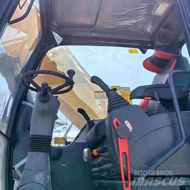 Hyundai 210WVS Wielgraafmachines