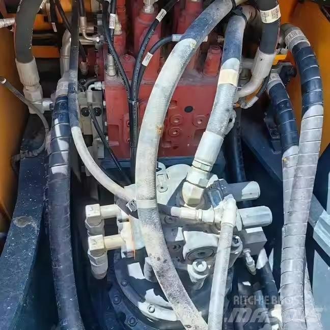 Hyundai 210WVS Wielgraafmachines