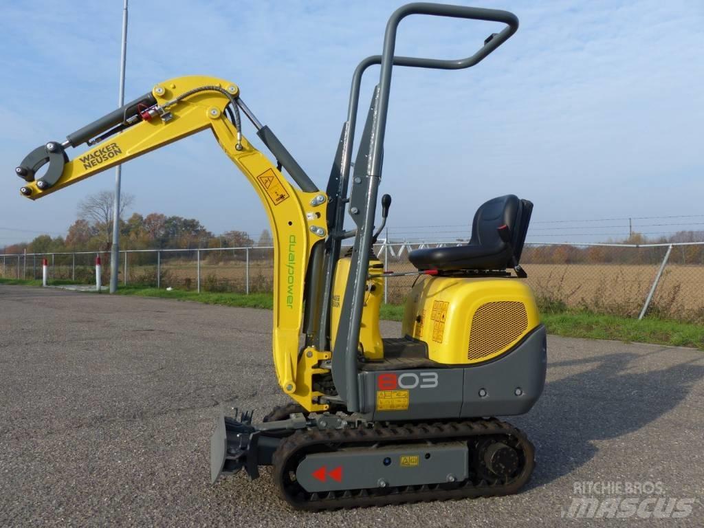 Wacker Neuson 803 Minigraafmachines < 7t