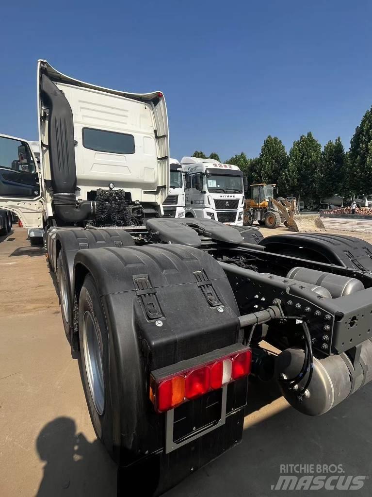 Sinotruk T7H Trekkers