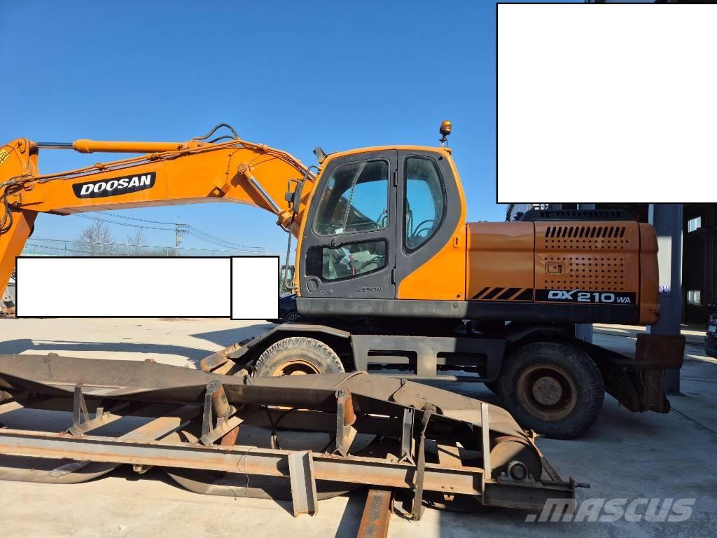 Doosan DX 210 W Wielgraafmachines