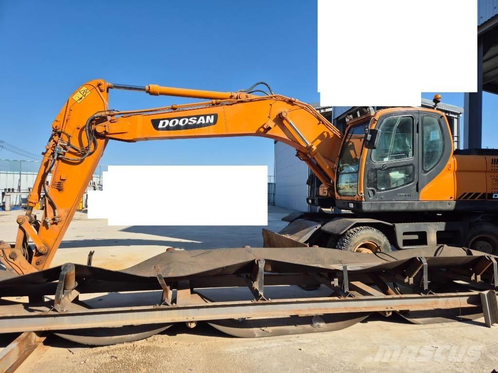 Doosan DX 210 W Wielgraafmachines
