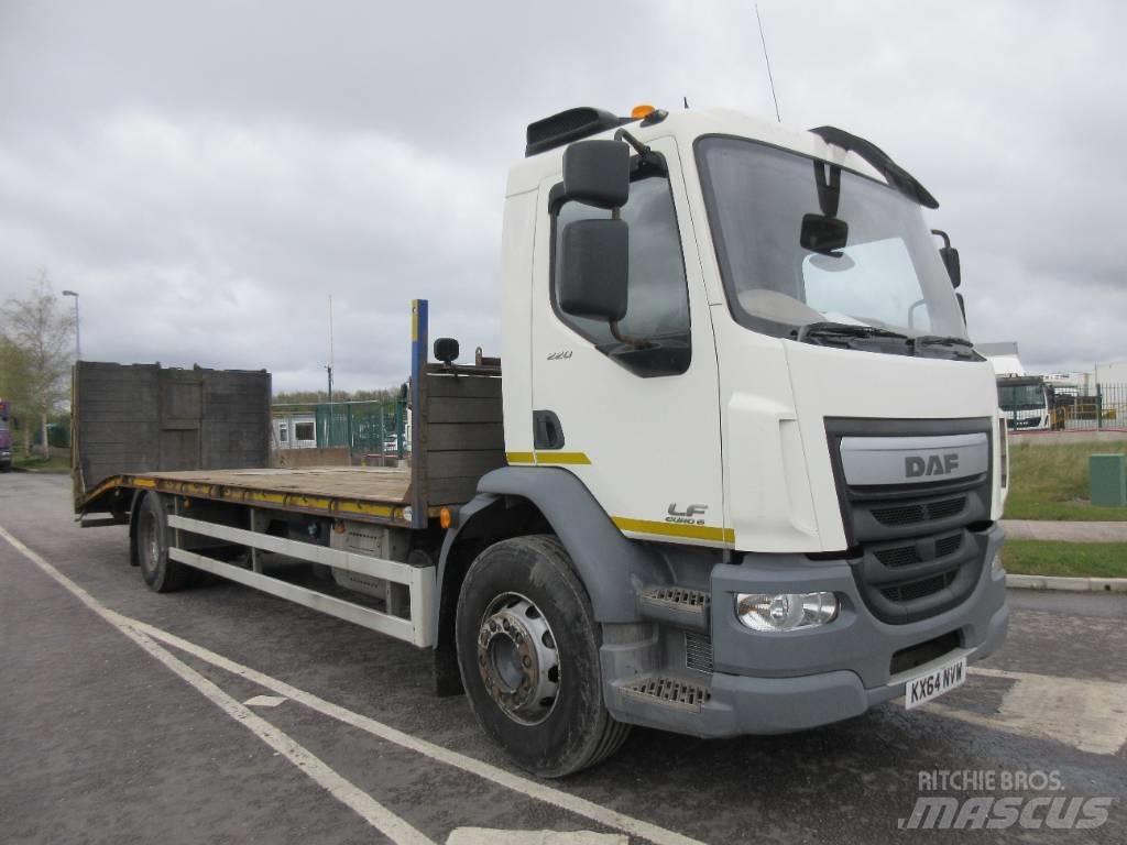 DAF 55.220 Vrachtwagen met vlakke laadvloer en lier
