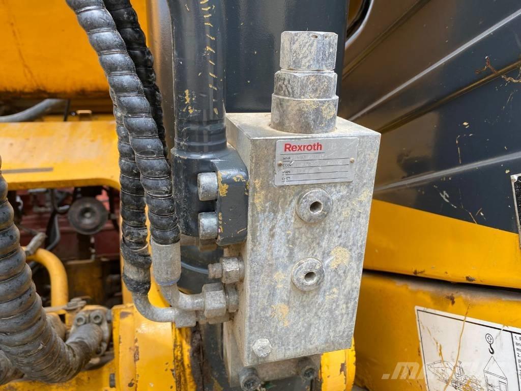 LiuGong 950E Rupsgraafmachines