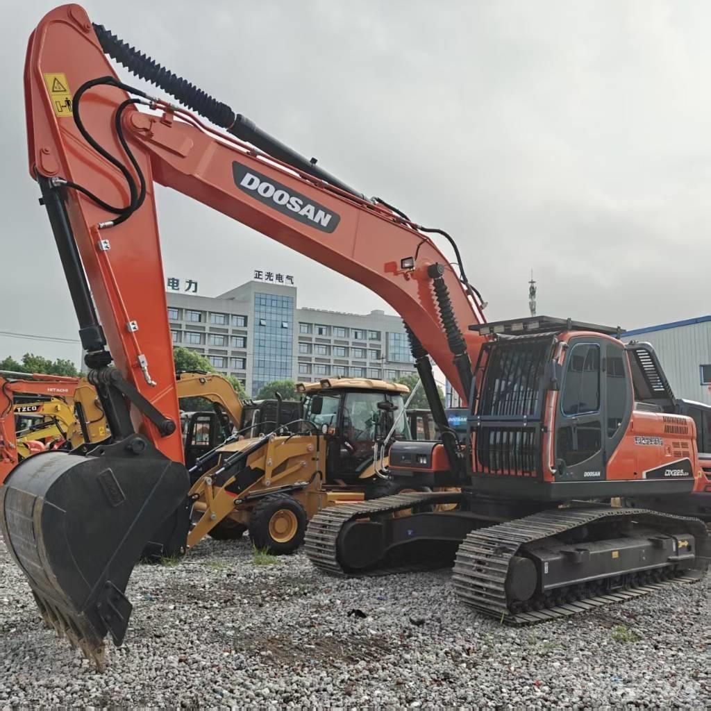 Doosan DX 225 LCA Rupsgraafmachines