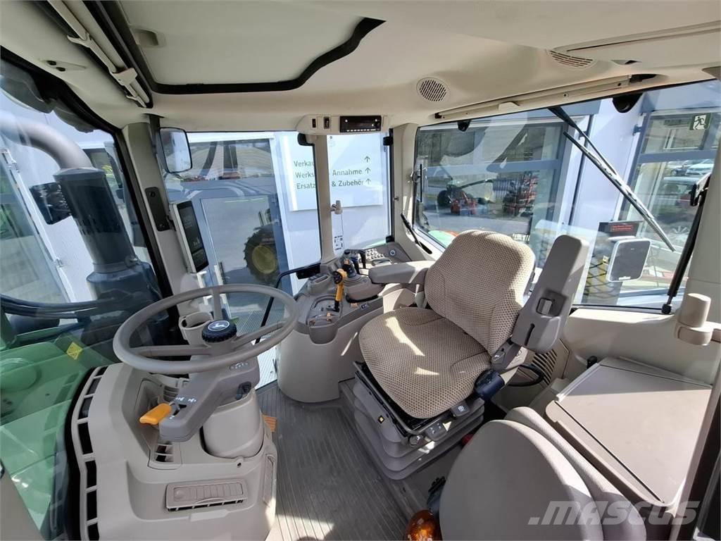 John Deere 6120M Tractoren