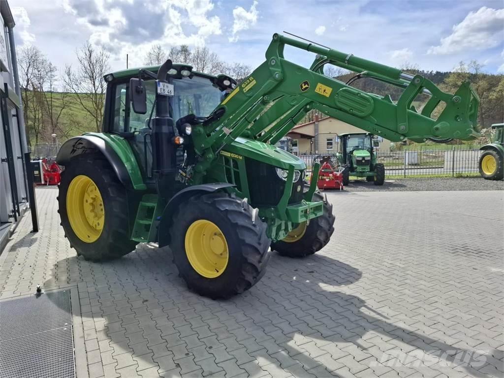 John Deere 6120M Tractoren