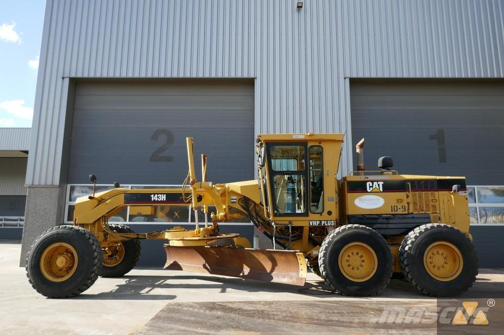 CAT 143H Graders