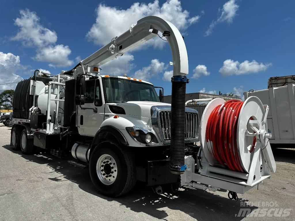 International 7500 Kolkenzuigers