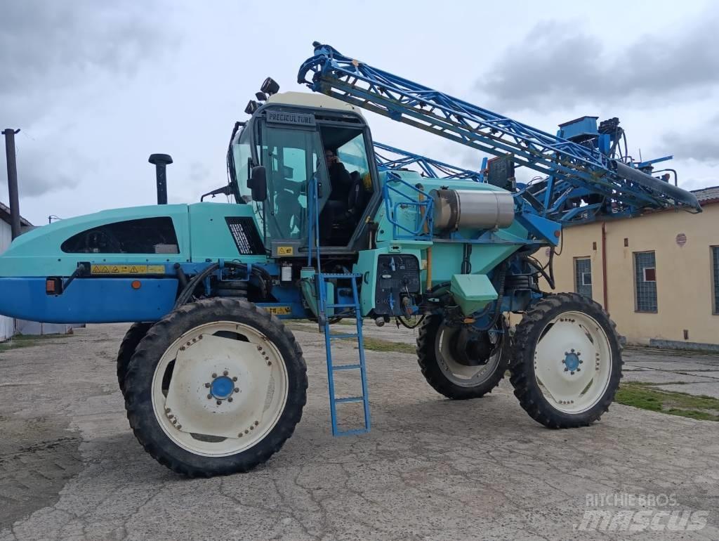 Berthoud UTL 4000 Zelfrijdende spuitmachines