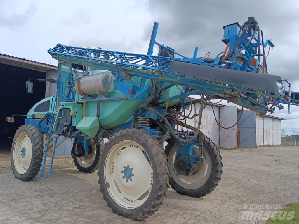 Berthoud UTL 4000 Zelfrijdende spuitmachines