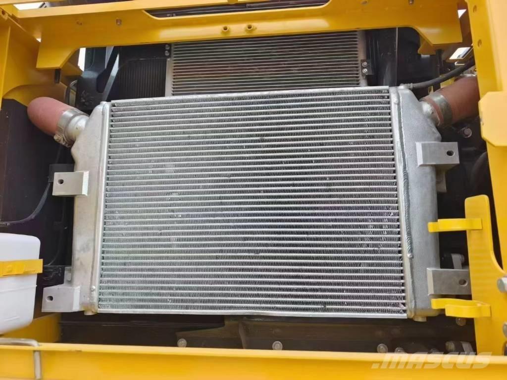 Komatsu 350-8 Rupsgraafmachines