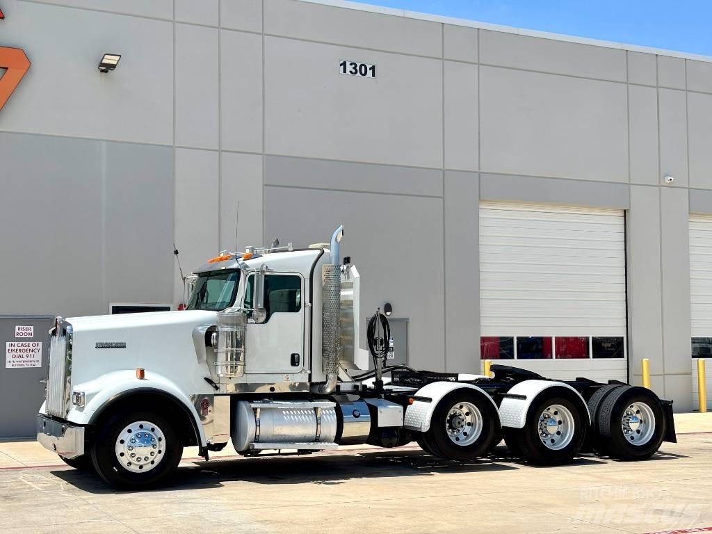 Kenworth W 900 Trekkers
