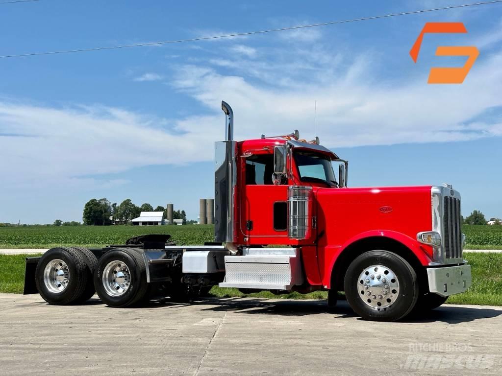 Peterbilt 389 Trekkers